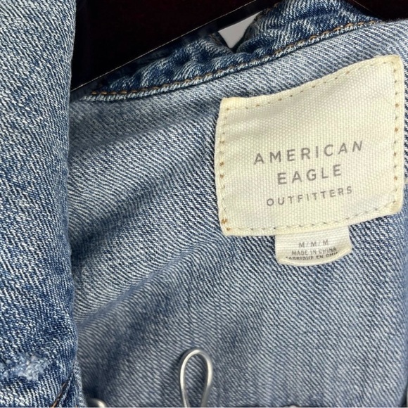 American Eagle Light Wash Denim Jacket - Picture 4 of 4